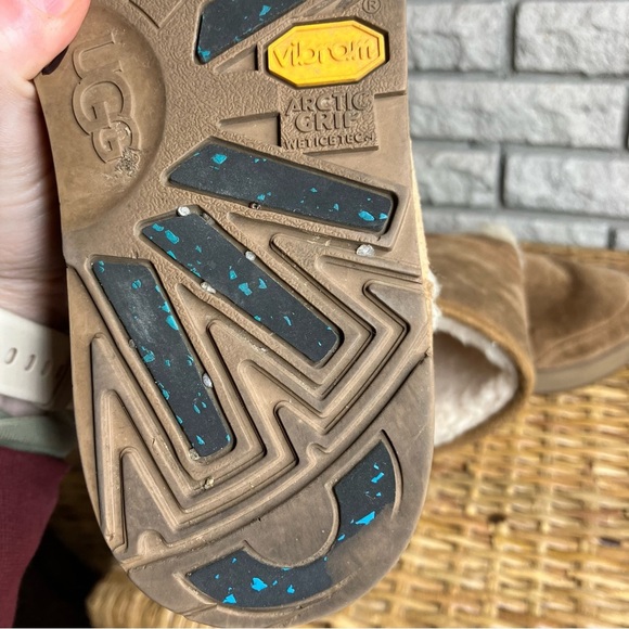 Tall Ugg Boots Chestnut - Picture 11 of 12